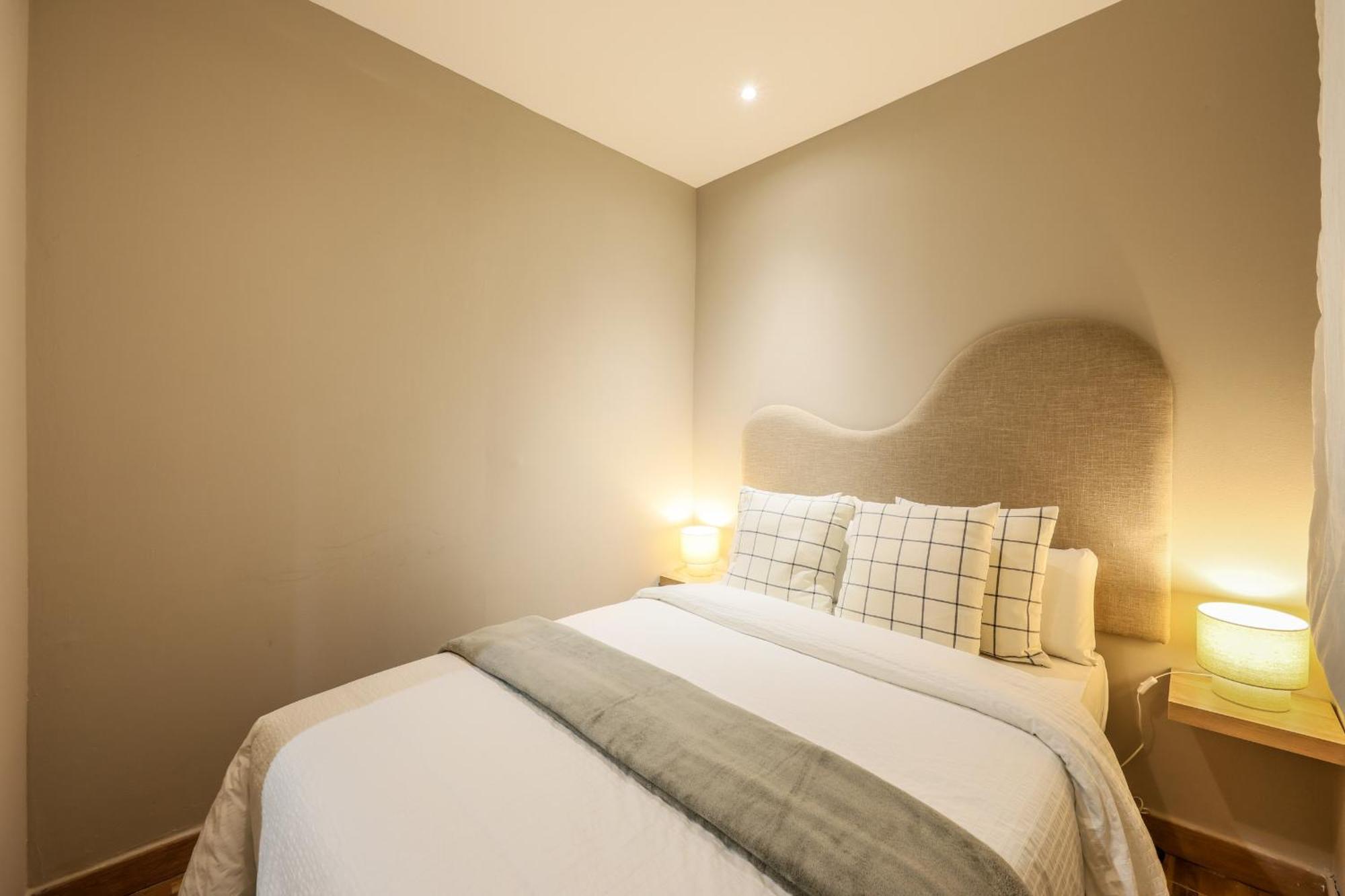 Nuevo Apartamento Funcional En Chamberi Madrid Bagian luar foto