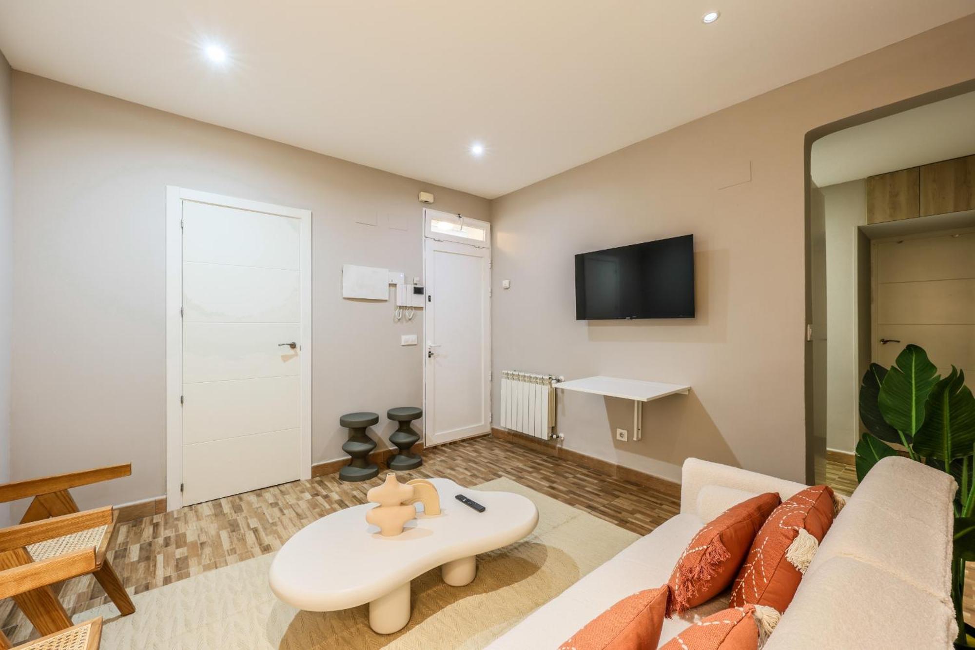 Nuevo Apartamento Funcional En Chamberi Madrid Bagian luar foto